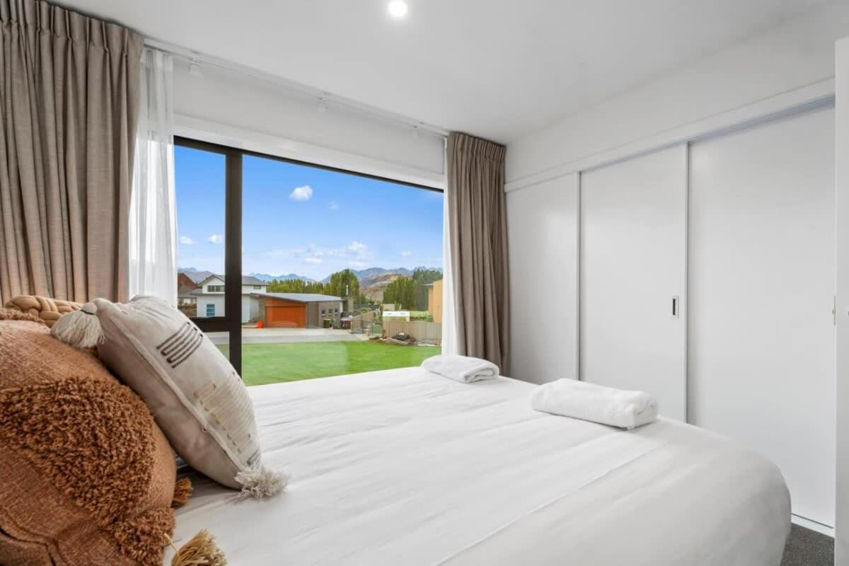 Wanaka Riverside Townhouse Retreat Albert Town 外观 照片