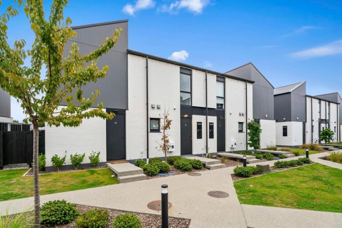 Wanaka Riverside Townhouse Retreat Albert Town 外观 照片