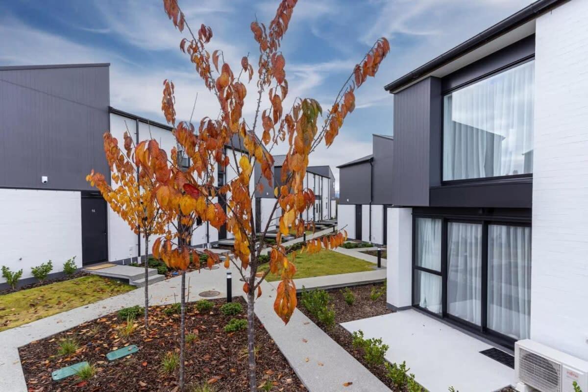 Wanaka Riverside Townhouse Retreat Albert Town 外观 照片